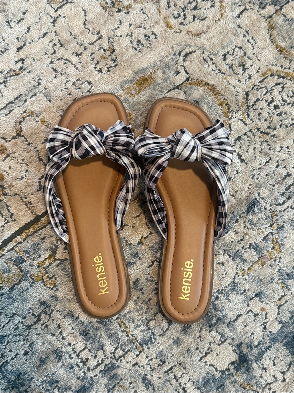 kensie Black & White Gingham Knot Slide Sandals